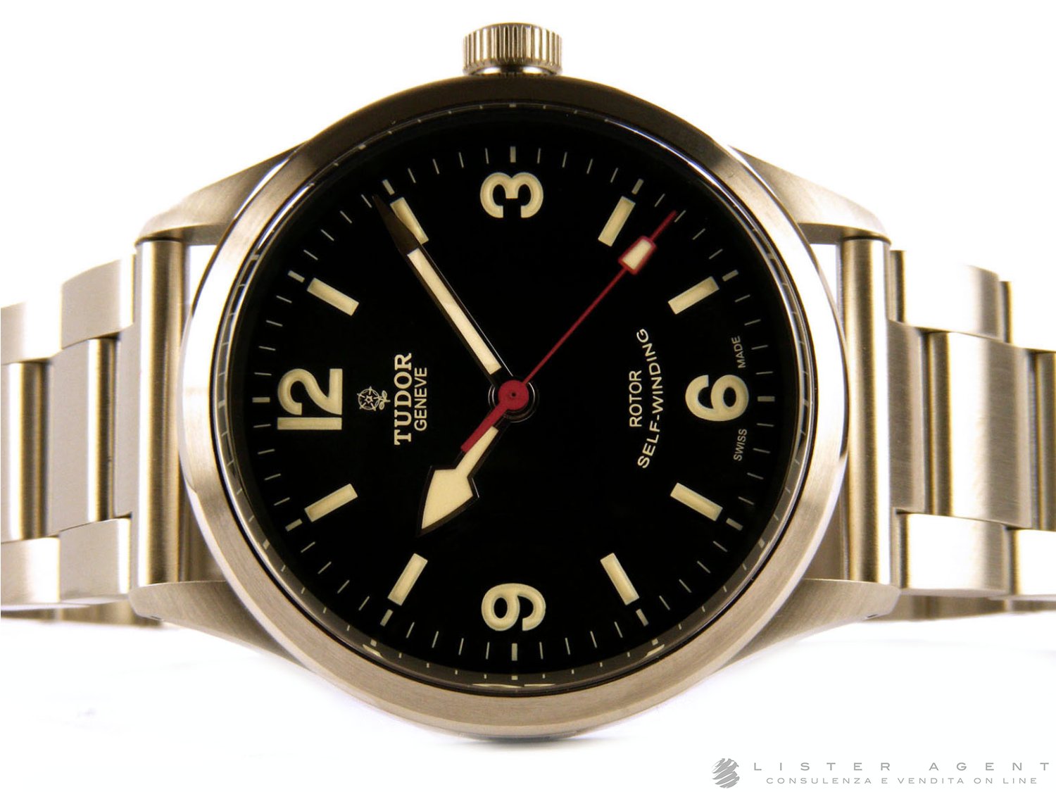 M79910 top