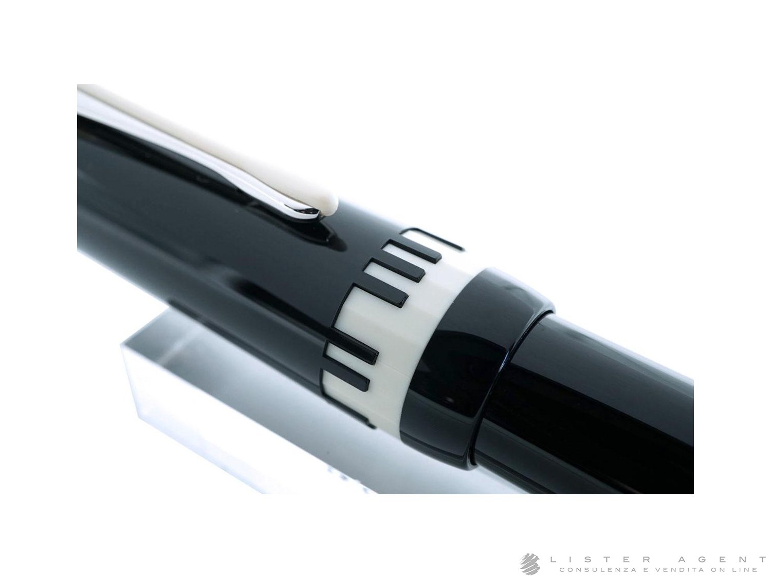 Montblanc herbert von karajan sales fountain pen