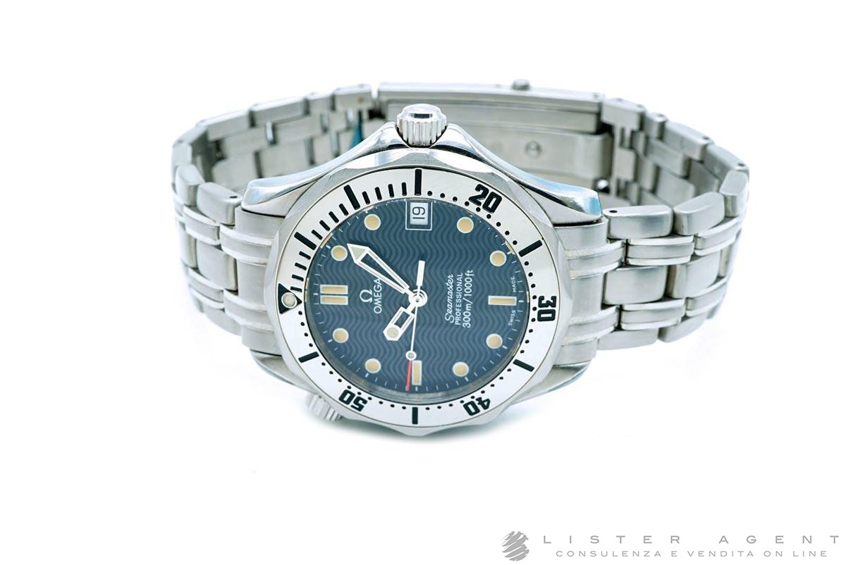 OMEGA Seamaster Medium Automatic in blue steel Ref. 2561.80.00. NEW