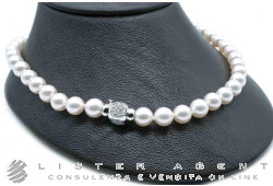 COLLANA perle Akoya bianche coltivazione in acqua salata mm 9.00-9.50 con chiusura in oro bianco 18Kt e diamanti ct 0.48 G IF. NUOVA!