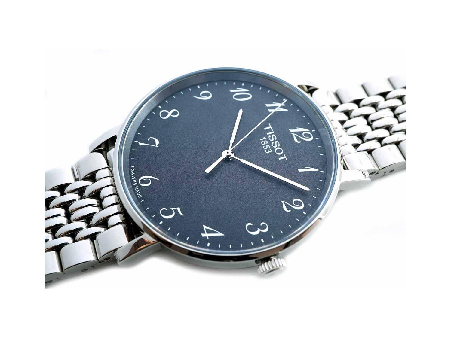TISSOT T Classic Everytime Medio in acciaio Nero Quarzo Ref. T1094101107200. NUOVO
