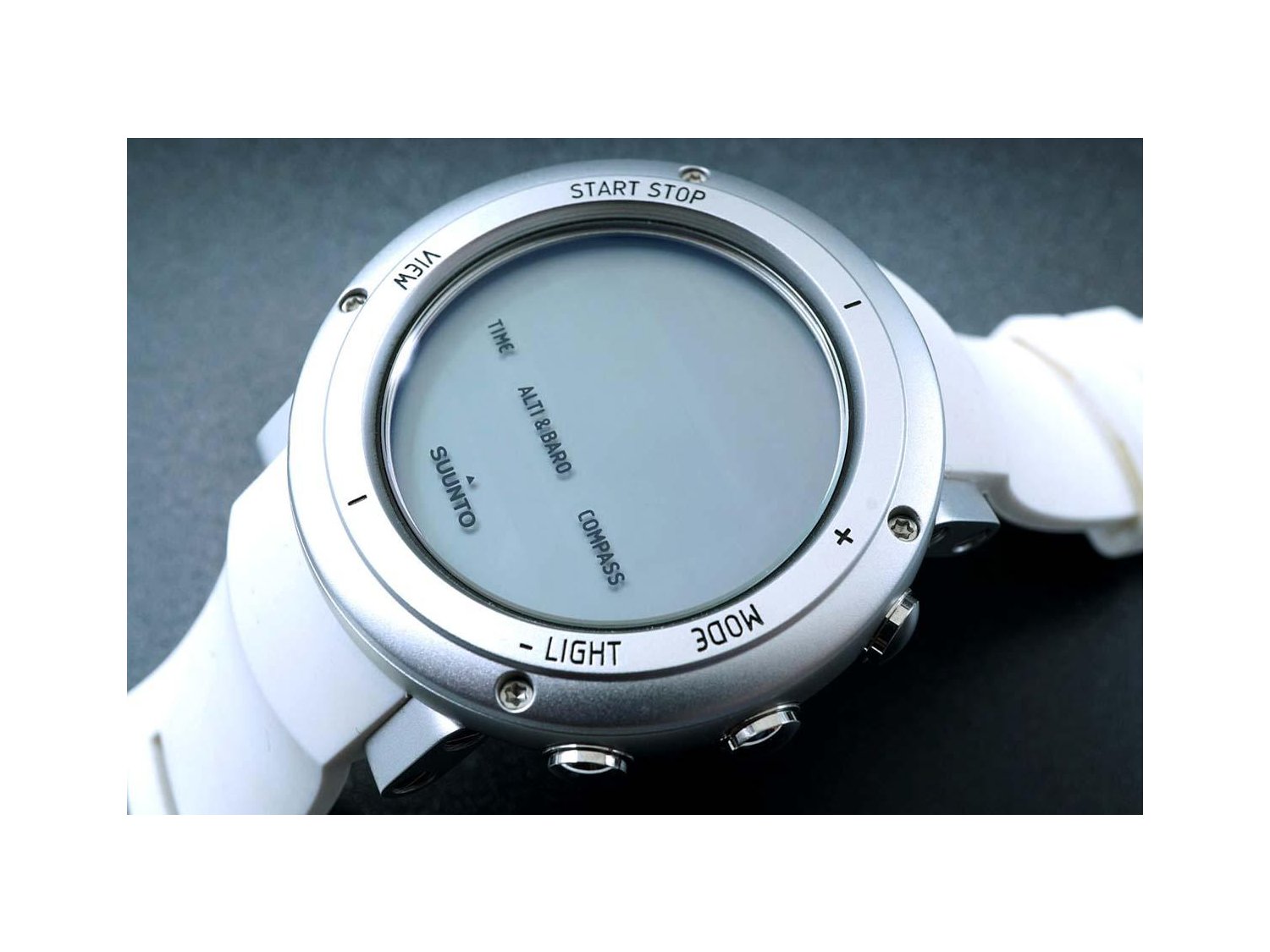 SUUNTO Core Alu Pure White in alluminio Ref. SS018735000. NUOVO