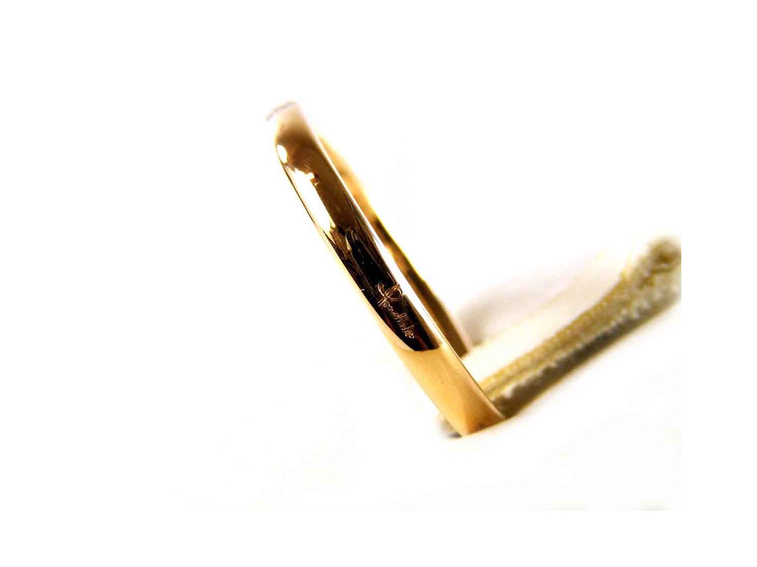 POMELLATO Lucciole ring in shiny yellow gold with diamond ct 0 03 Ref. AA002B1. NEW Lister Agent