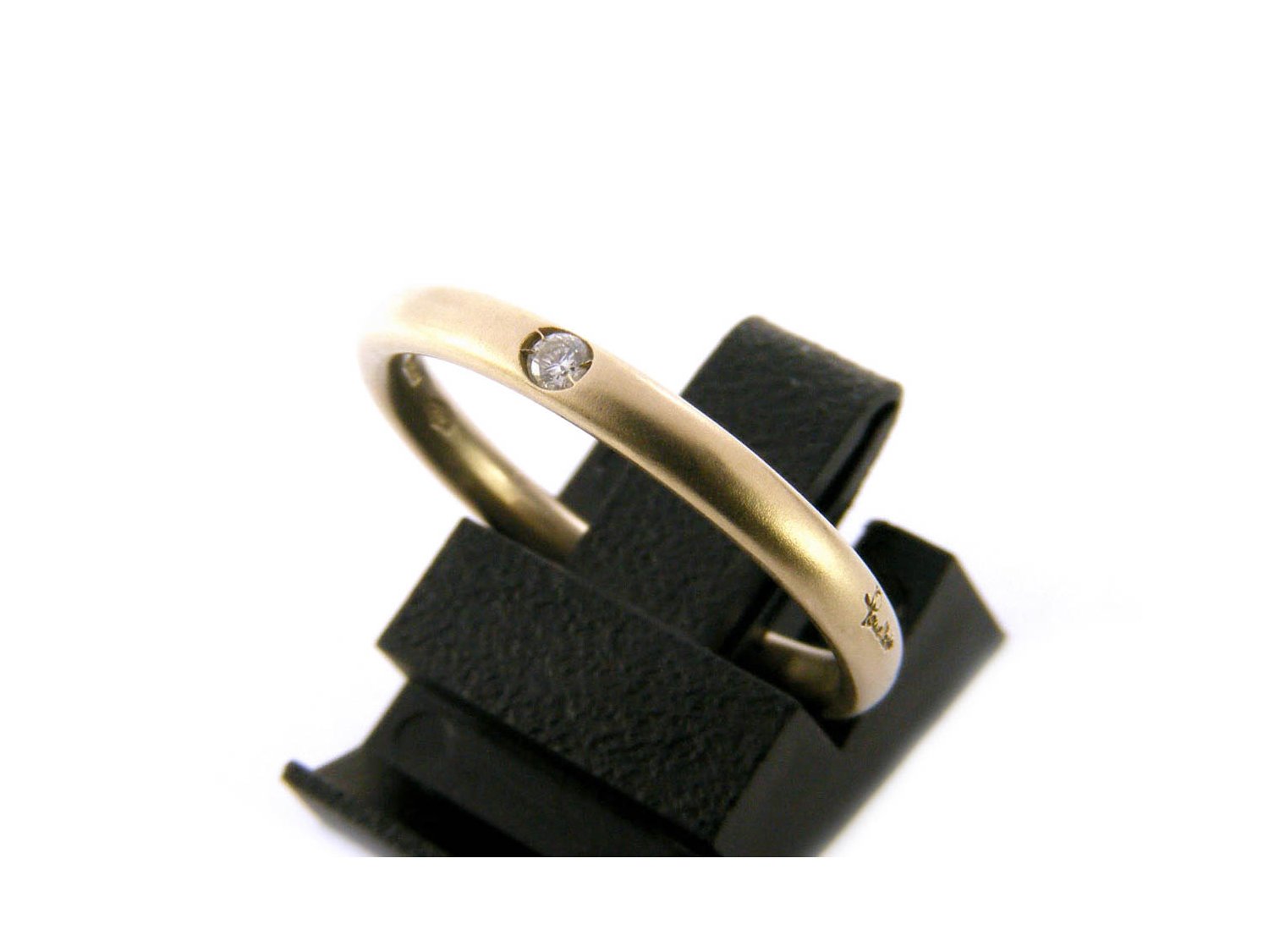Pomellato lucciole ring store