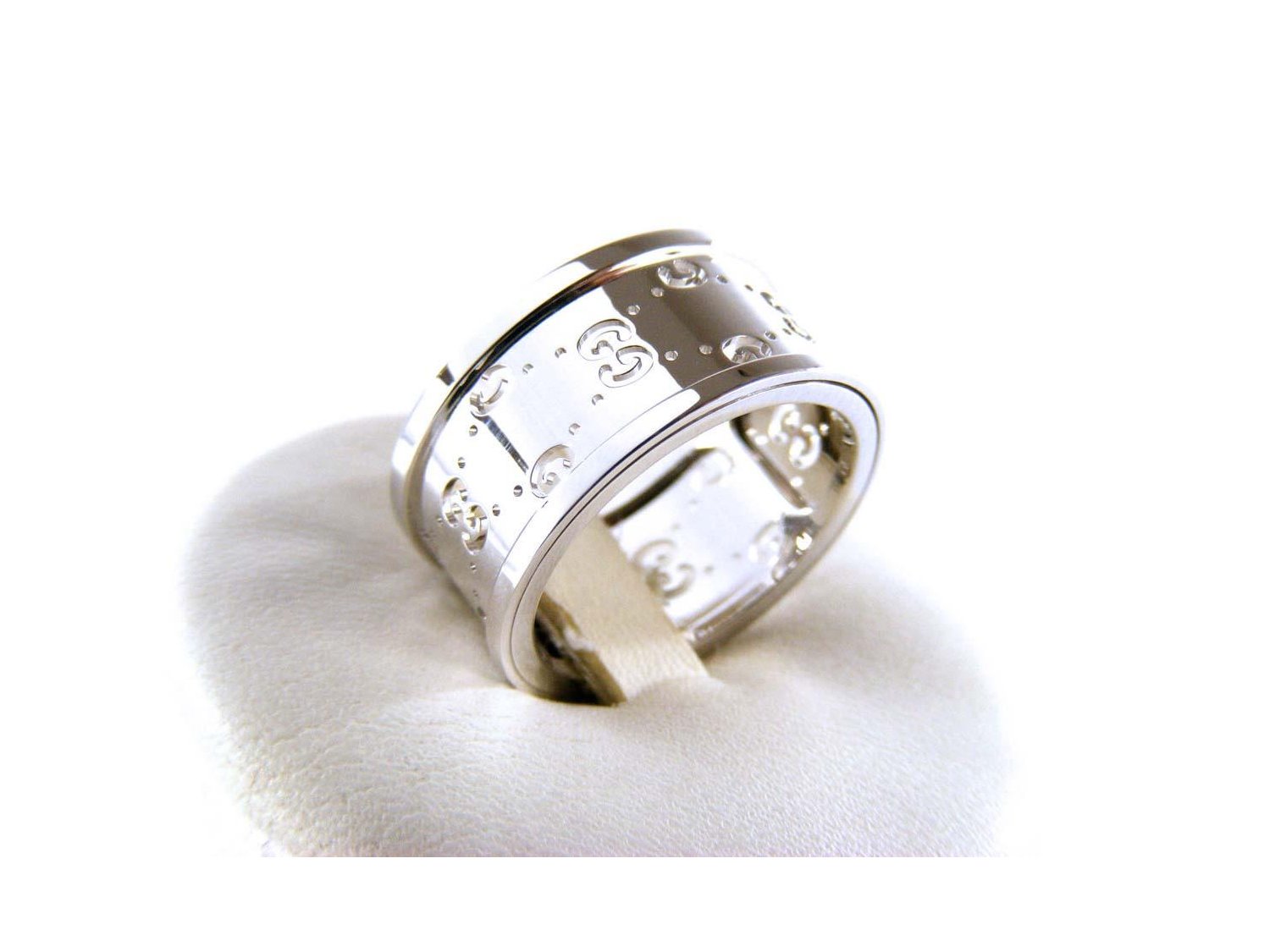 GUCCI ring Fascia MM9 5 in 18Kt white gold Size 13. NEW