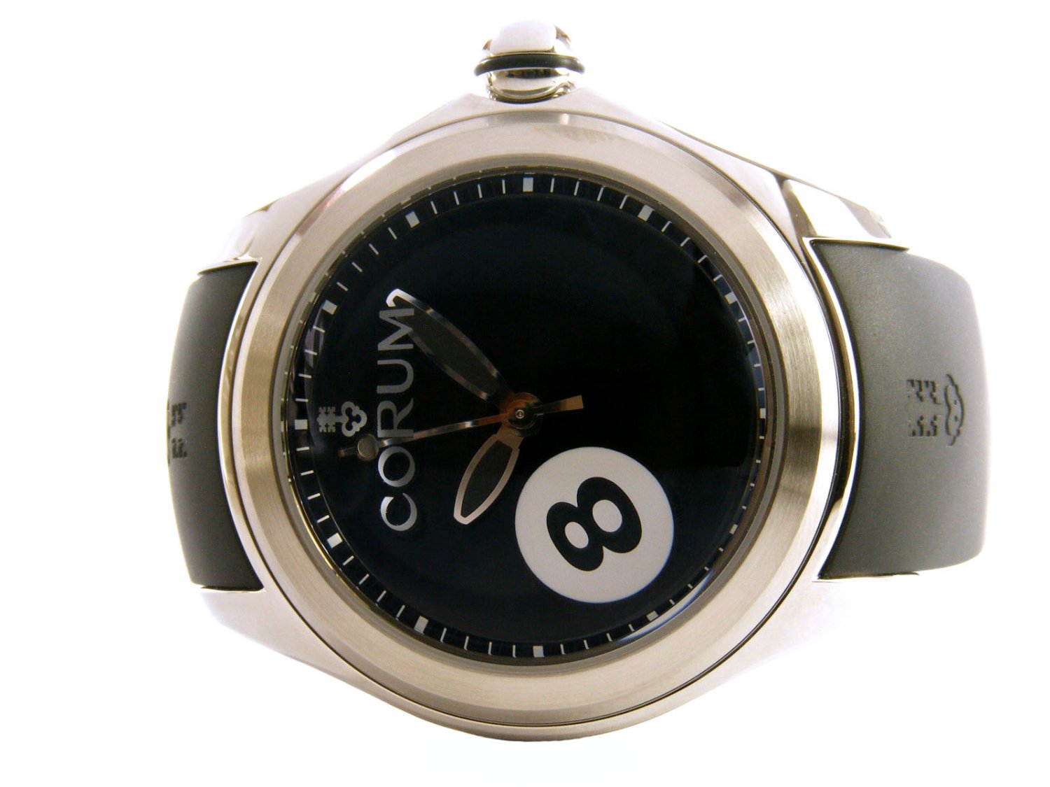 Corum 8 online
