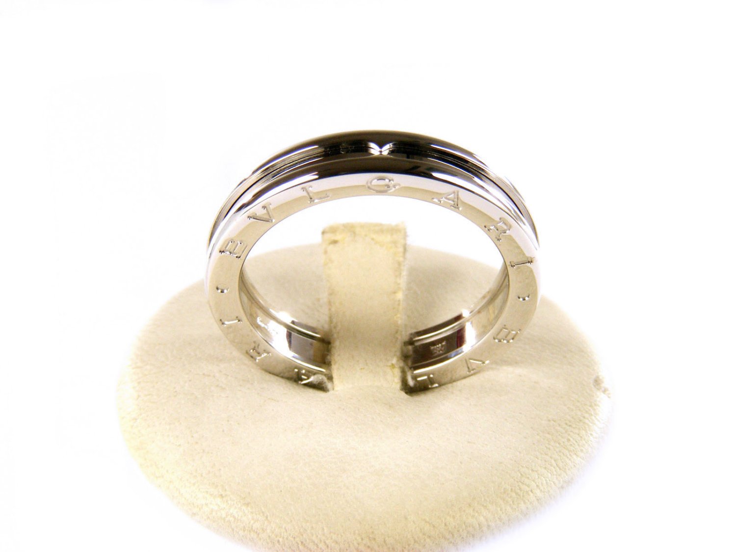 BULGARI ring Bzero1 in 18Kt white gold Size 26 Ref. AN852423. NEW