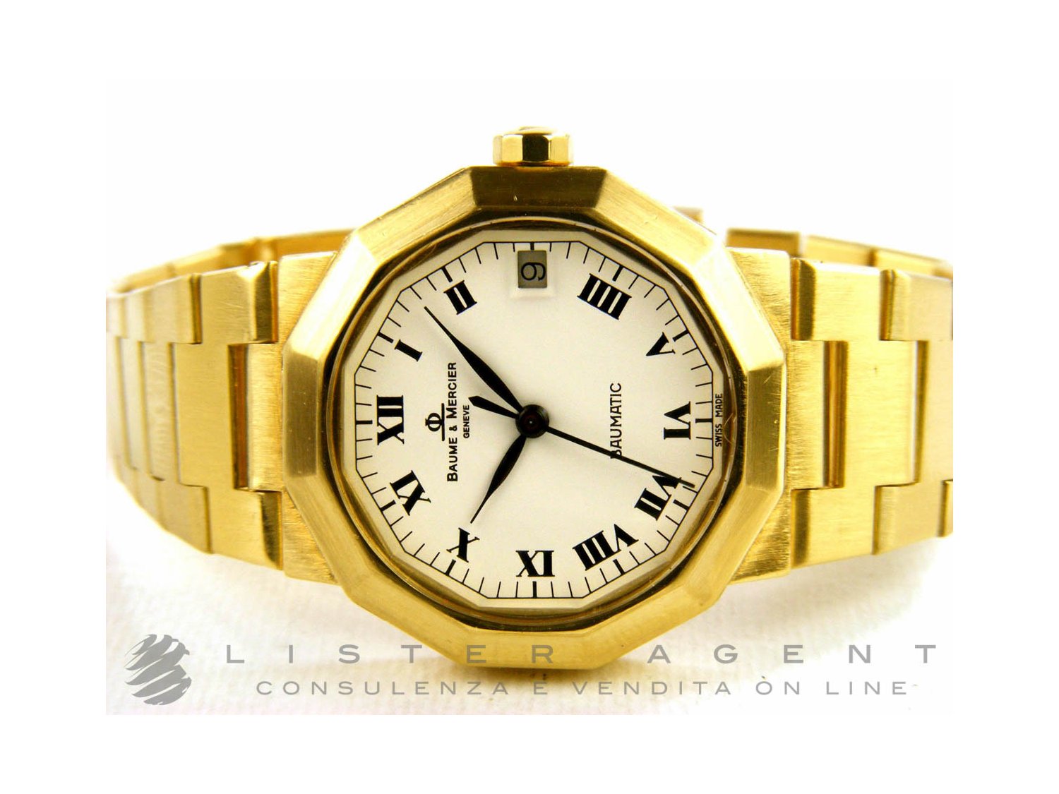 BAUME MERCIER Riviera Vintage Automatic in 18Kt yellow gold White. USED