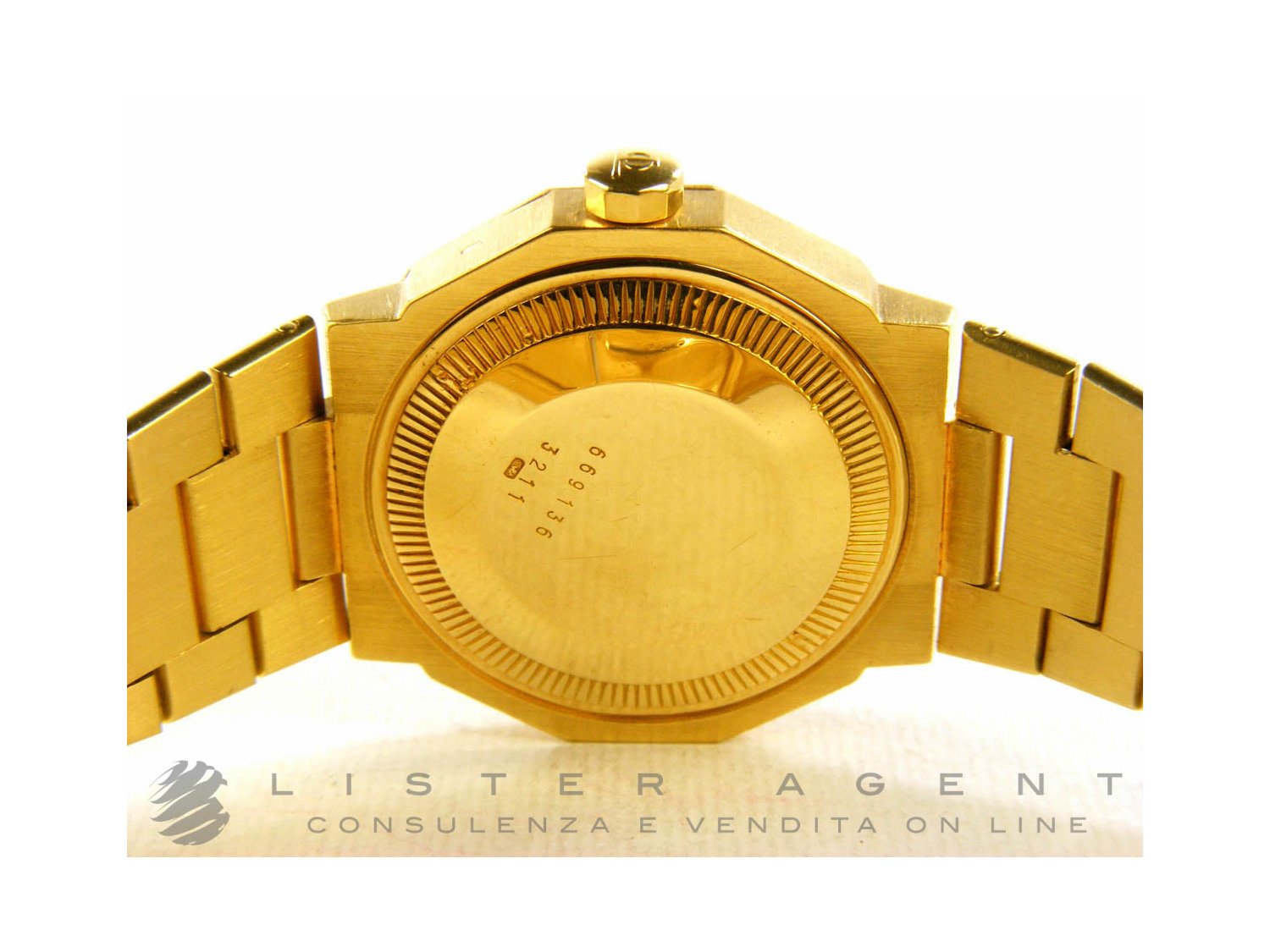 BAUME MERCIER Riviera Vintage Automatic in 18Kt yellow gold White. USED