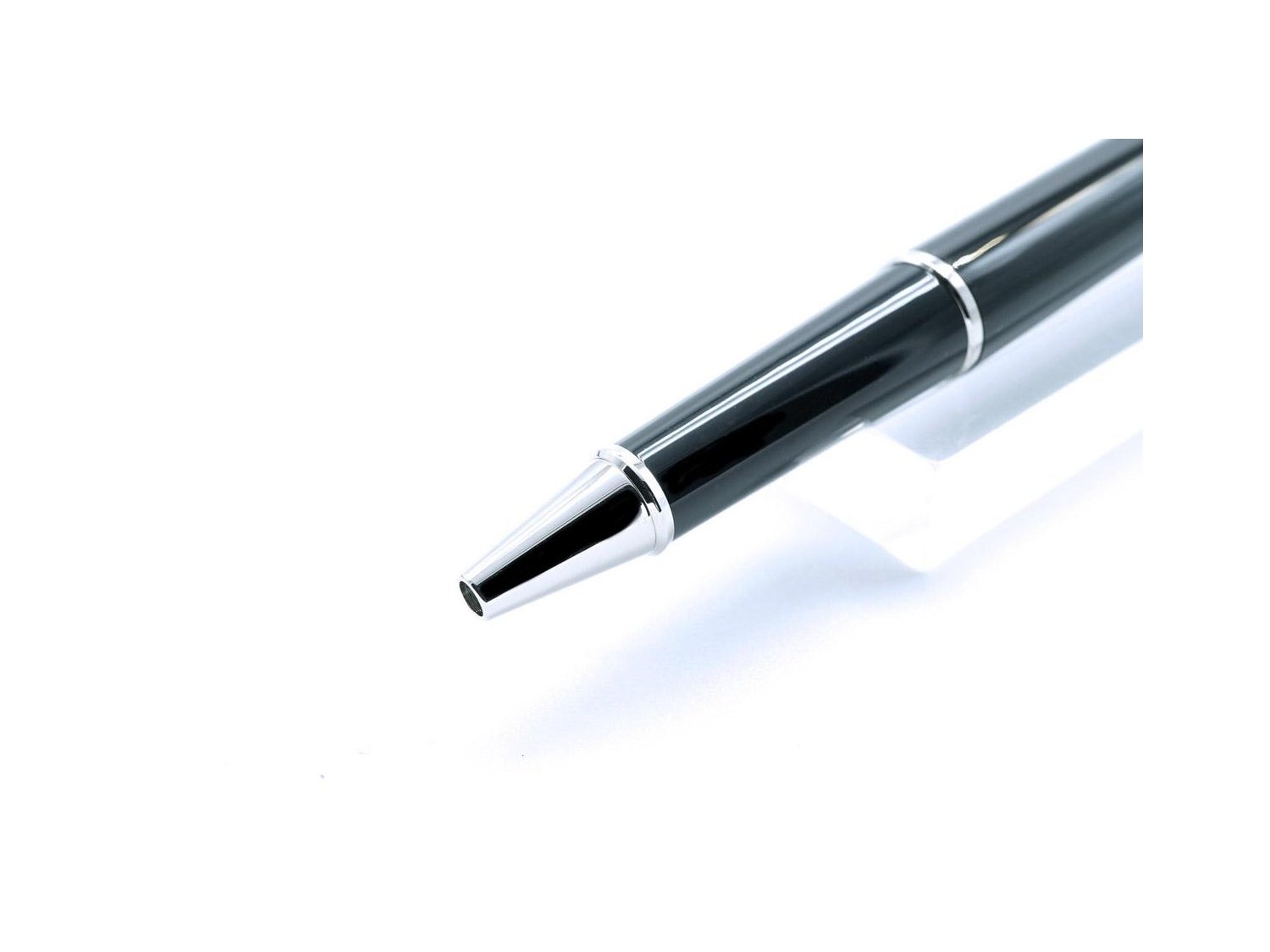 Montblanc meisterstuck platinum sale line classique ballpoint pen
