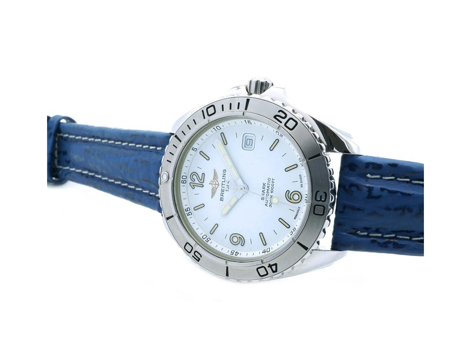 BREITLING Shark Automatic in steel White Ref. A17605. NEW