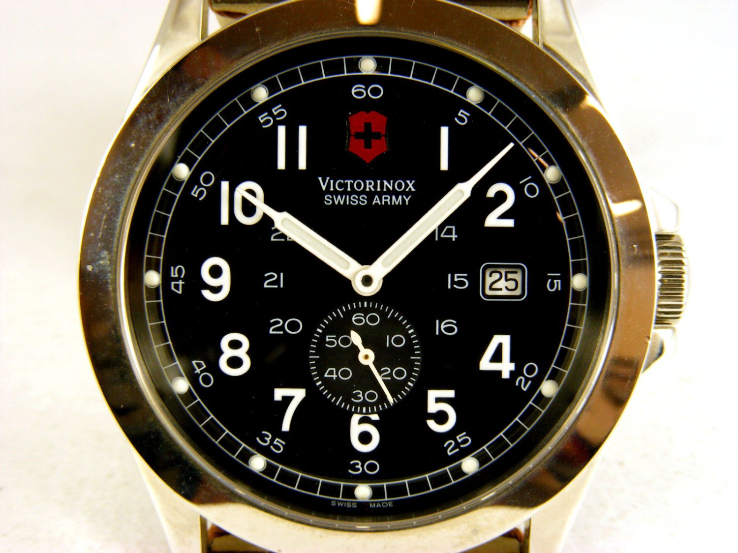 VICTORINOX Swiss Army Infantry XL in steel Black AUT Ref. 25053. NEW Lister Agent