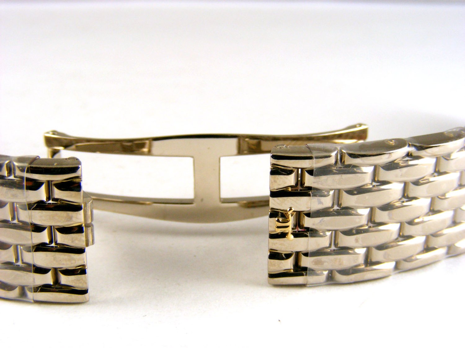 JAEGER LeCOULTRE bracelet in 18Kt white gold. NEW Lister Agent