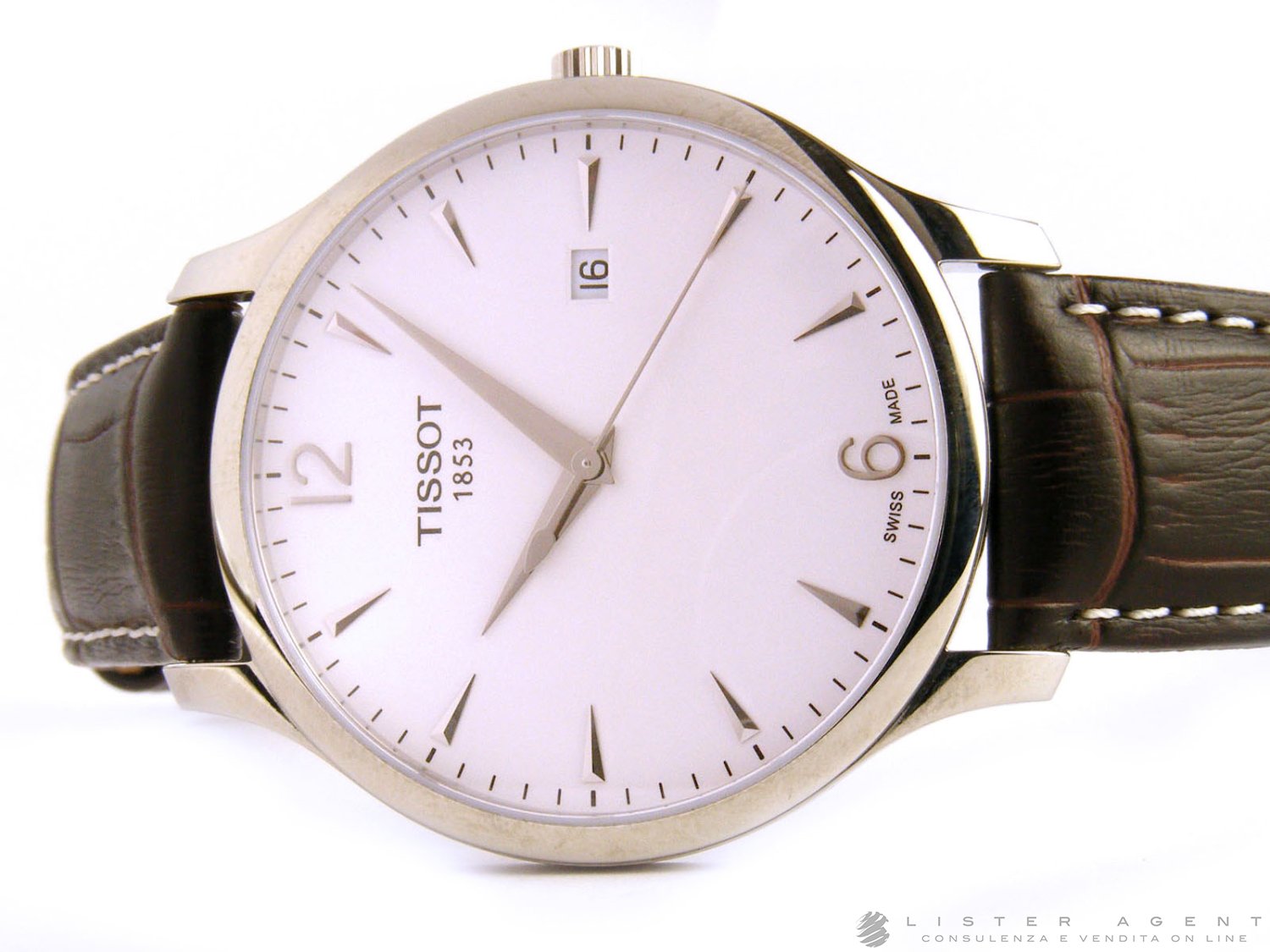 TISSOT Tradition en acier blanc Ref. T0636101603700. NEUF