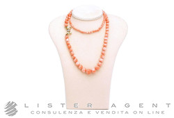 COLLANA con corallo rosa con chiusura in oro giallo 18Kt e diamanti huit huit ct 0.08. RIGENERATA!