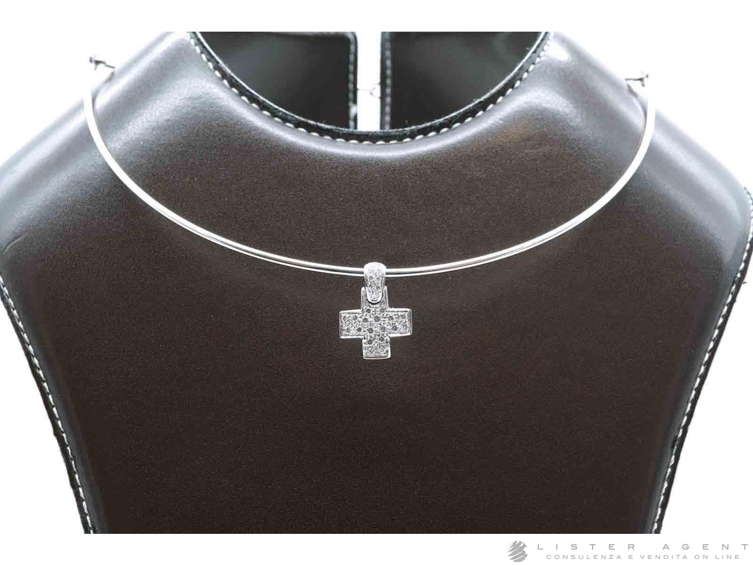 POMELLATO collana semirigida Tradizionale con Croce in oro bianco 18Kt e diamanti. NUOVA