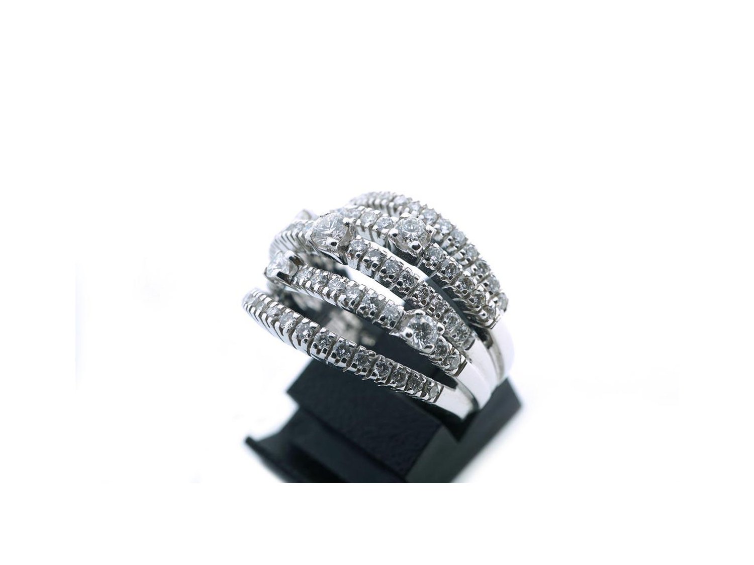 DAMIANI anello Notte di S. Lorenzo in oro bianco 18Kt con diamanti ct 1.17 H Misura 14 Ref. 2000384. NUOVO