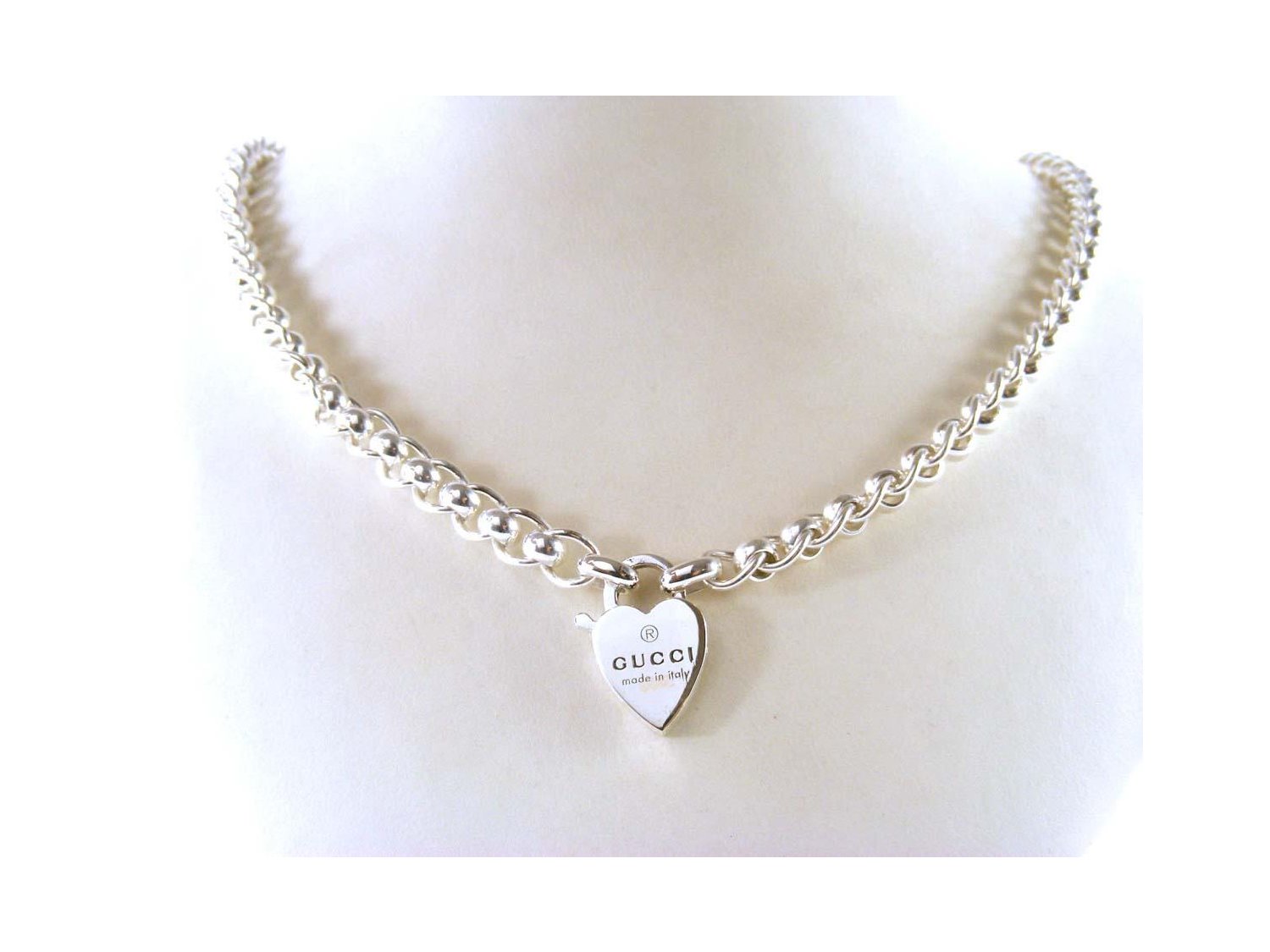 GUCCI collana Chunky Heart in argento 925 Ref. 181567J84008106. NUOVA